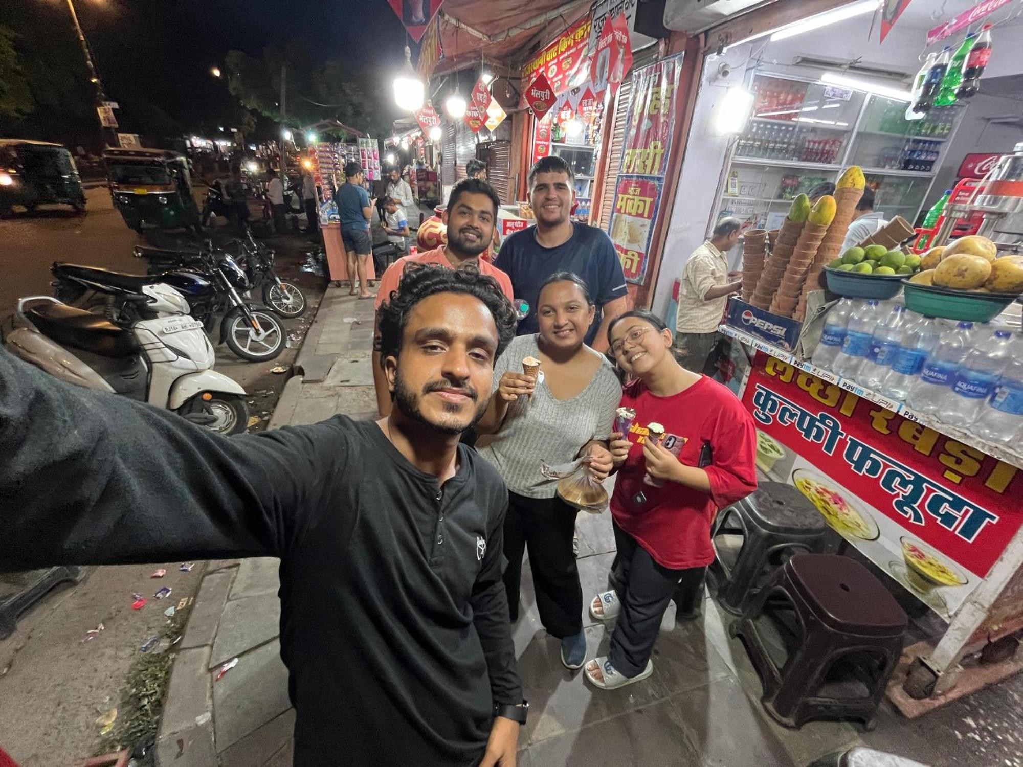 Madpackers Jaipurホステル エクステリア 写真